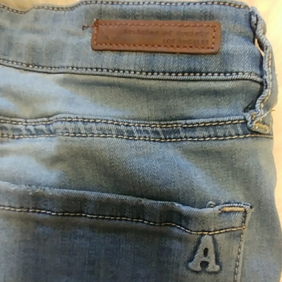 HP!!  🎉 Articles of Society Distressed Crop Jeans-#416 - Picture 6 of 9